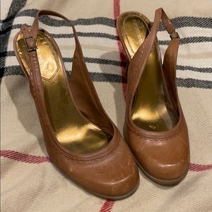 Very cute pair of small heels